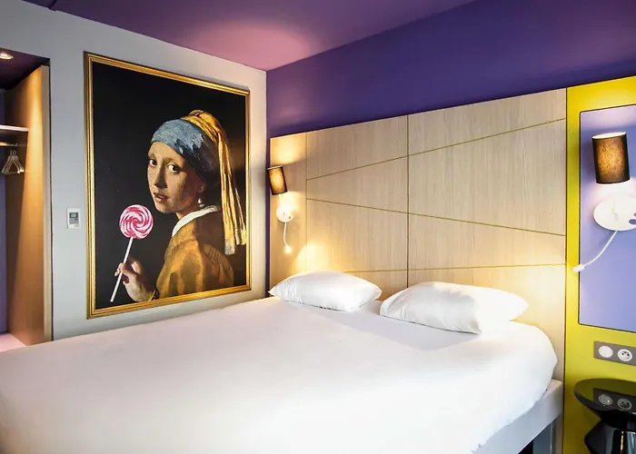 Ibis Styles Centre Historique Hotel 3*