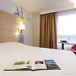 Ibis Styles Centre Historique Hotel 3*