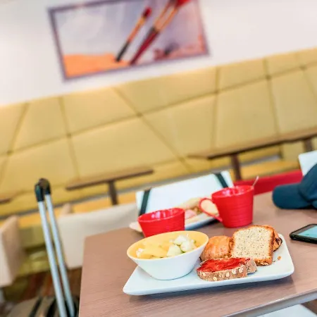 Ibis Styles Centre Historique Hotel 3*