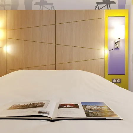 Ibis Styles Centre Historique Hotel 3*