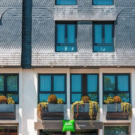Ibis Styles Centre Historique Hotel 3*